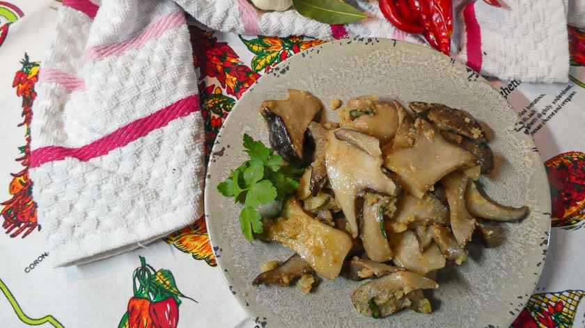 Funghi cardoncelli gratinati in padella